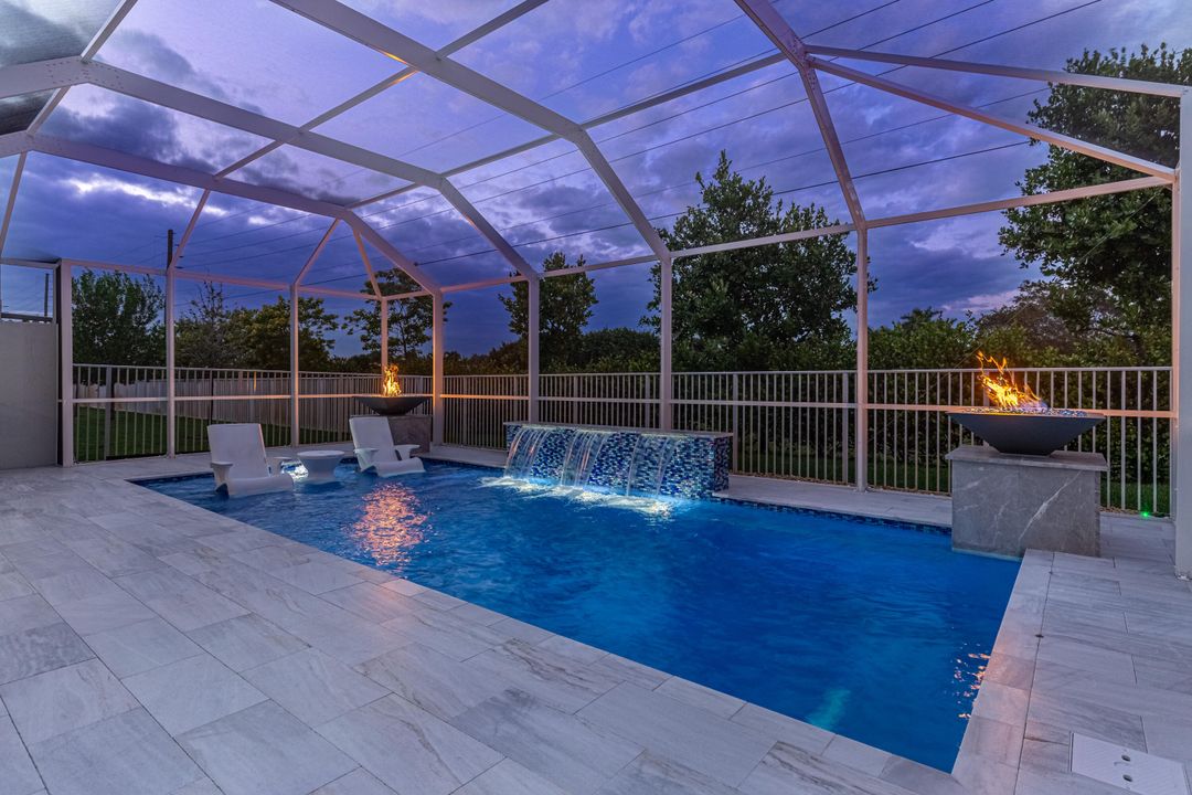 For Sale: $975,000 (3 beds, 2 baths, 1950 Square Feet)