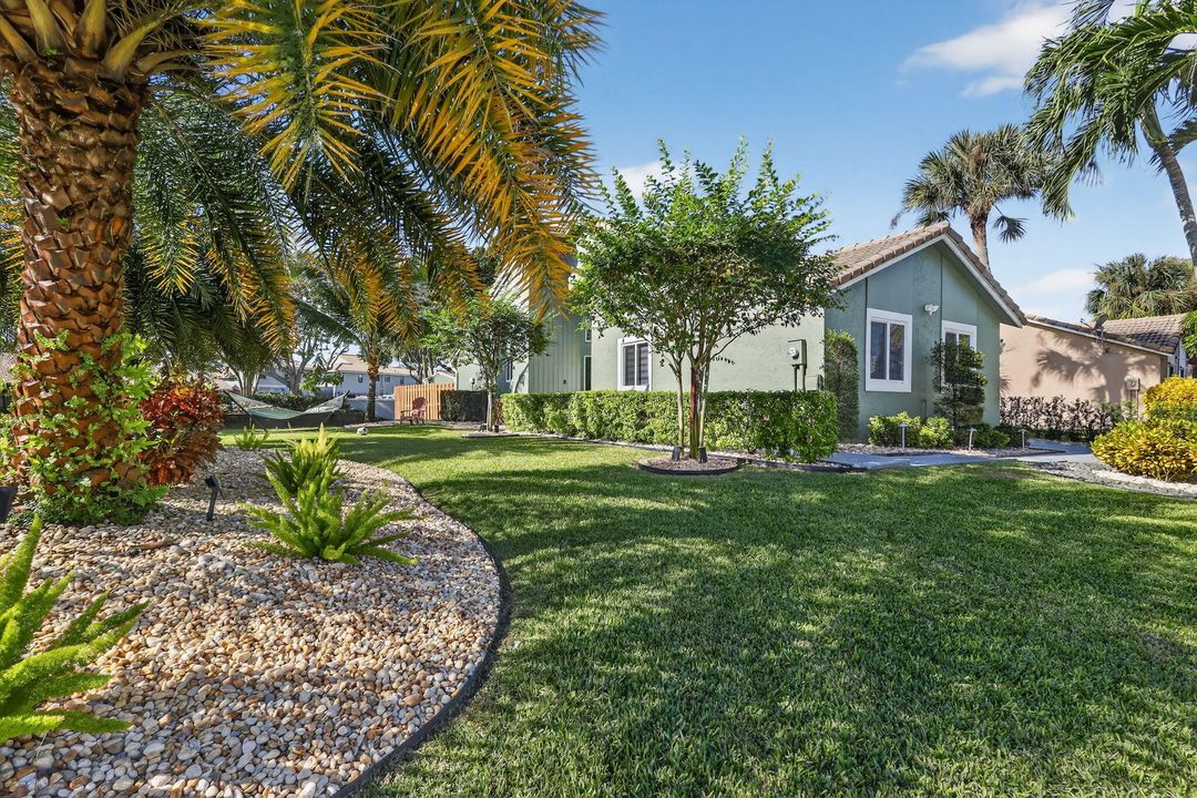 For Sale: $529,990 (3 beds, 2 baths, 1635 Square Feet)