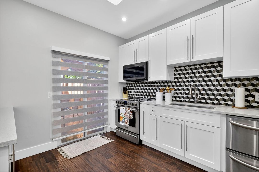 For Sale: $529,990 (3 beds, 2 baths, 1635 Square Feet)