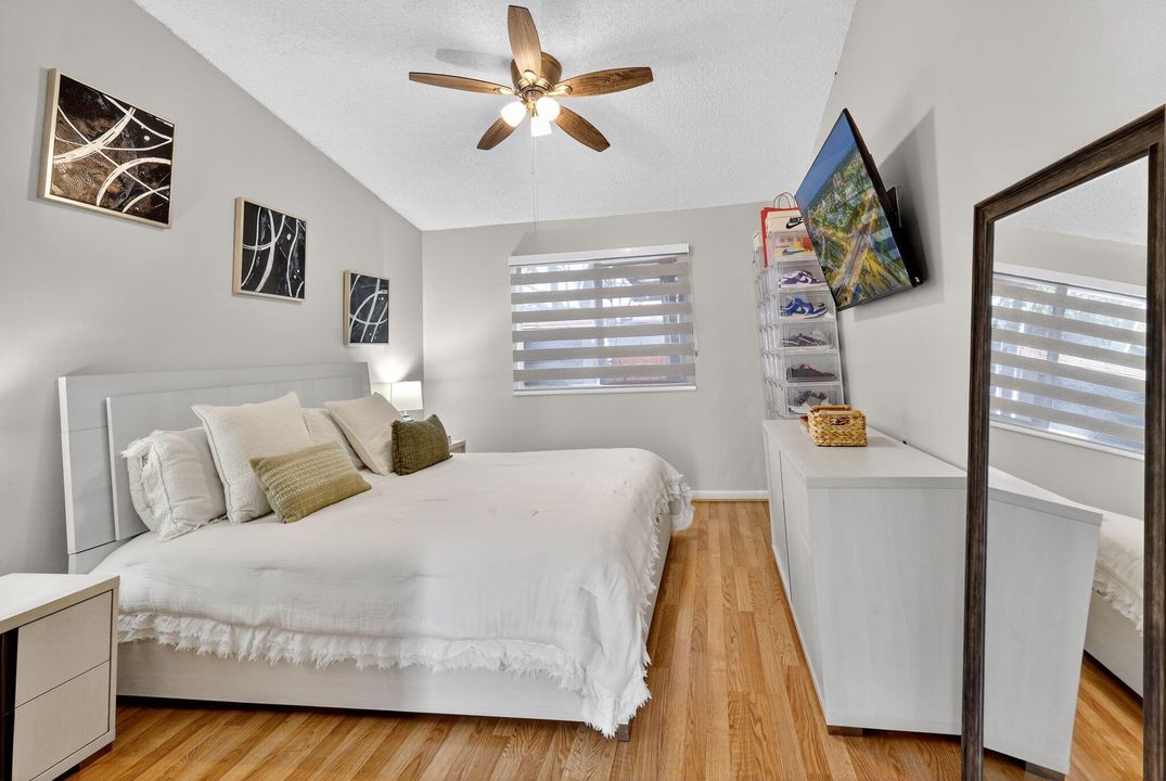 For Sale: $529,990 (3 beds, 2 baths, 1635 Square Feet)