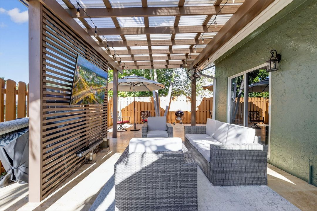 For Sale: $529,990 (3 beds, 2 baths, 1635 Square Feet)