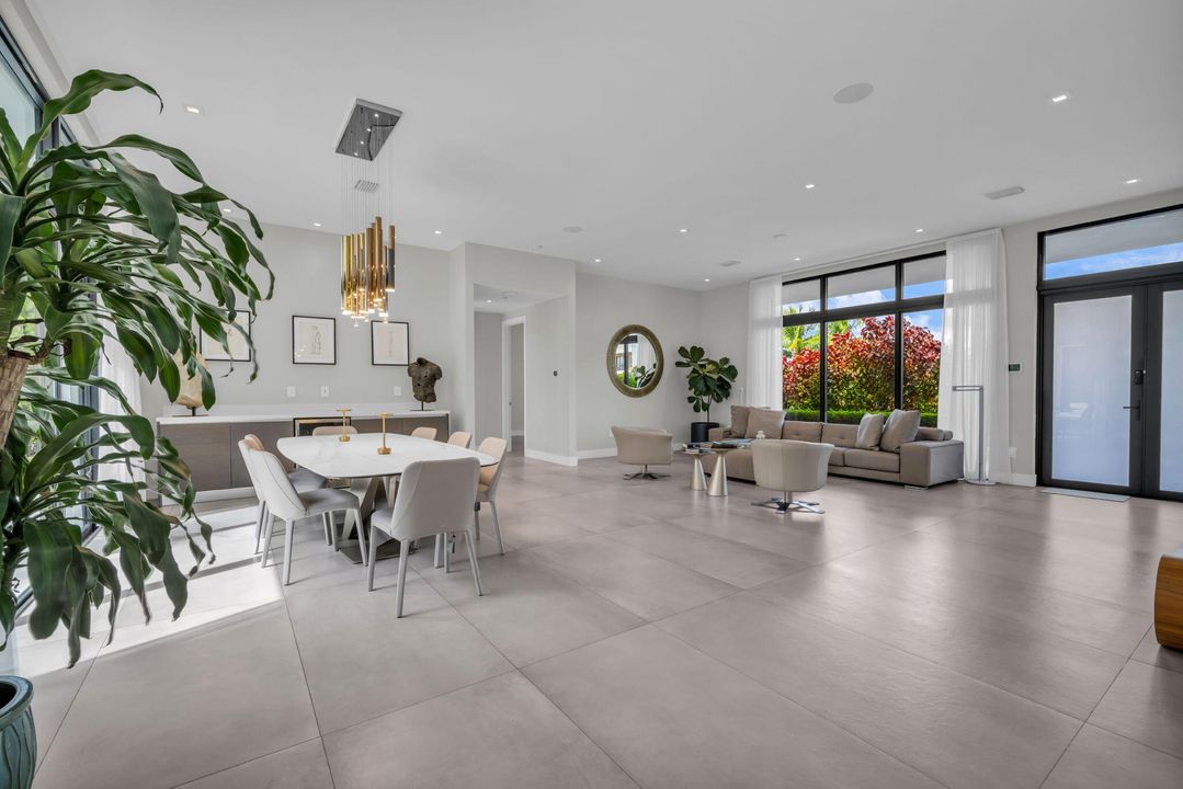 Activo con contrato: $3,250,000 (5 camas, 6 baños, 5293 Pies cuadrados)