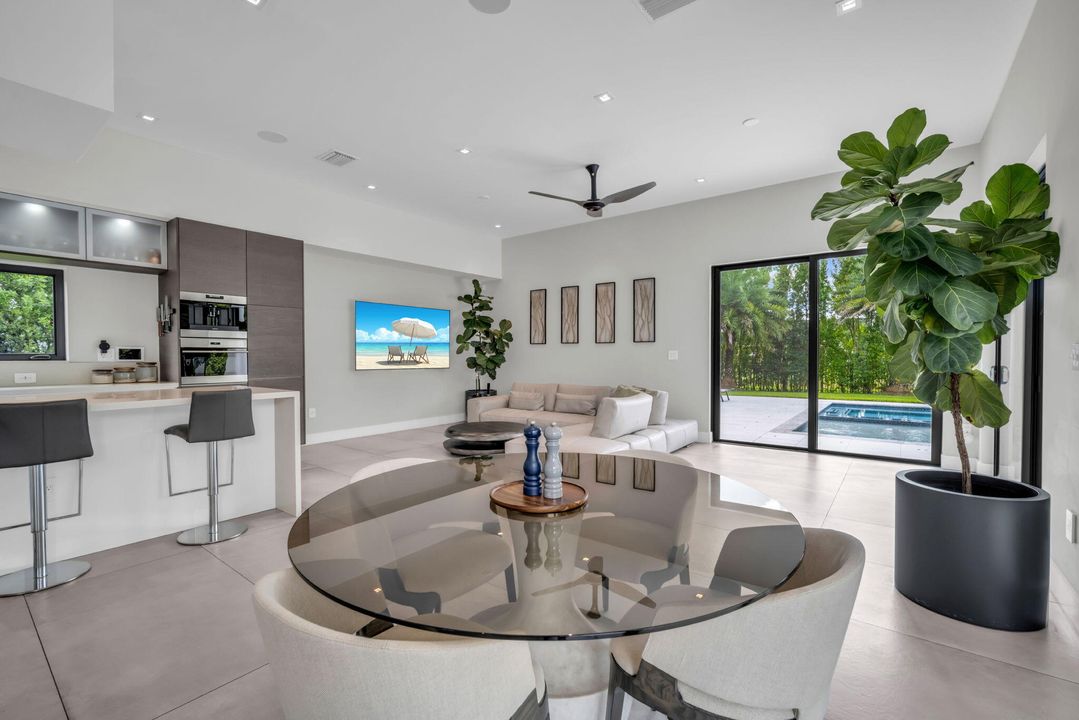 Activo con contrato: $3,250,000 (5 camas, 6 baños, 5293 Pies cuadrados)