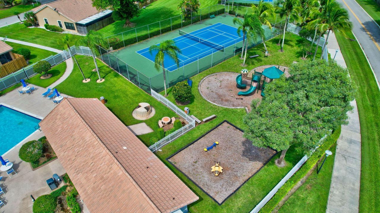 For Sale: $529,990 (3 beds, 2 baths, 1635 Square Feet)