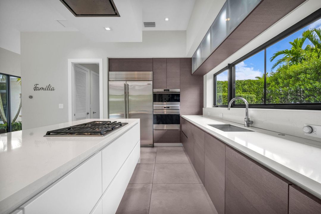 Activo con contrato: $3,250,000 (5 camas, 6 baños, 5293 Pies cuadrados)