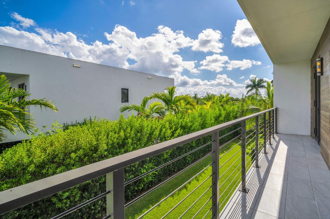 Activo con contrato: $3,250,000 (5 camas, 6 baños, 5293 Pies cuadrados)