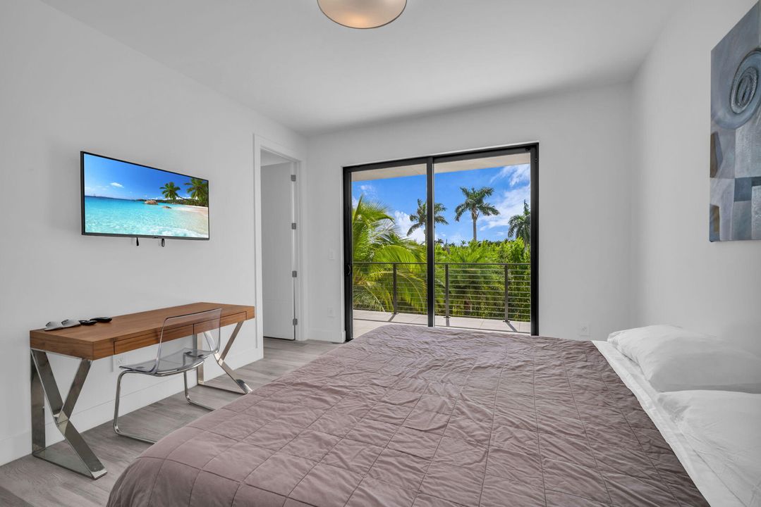 Activo con contrato: $3,250,000 (5 camas, 6 baños, 5293 Pies cuadrados)