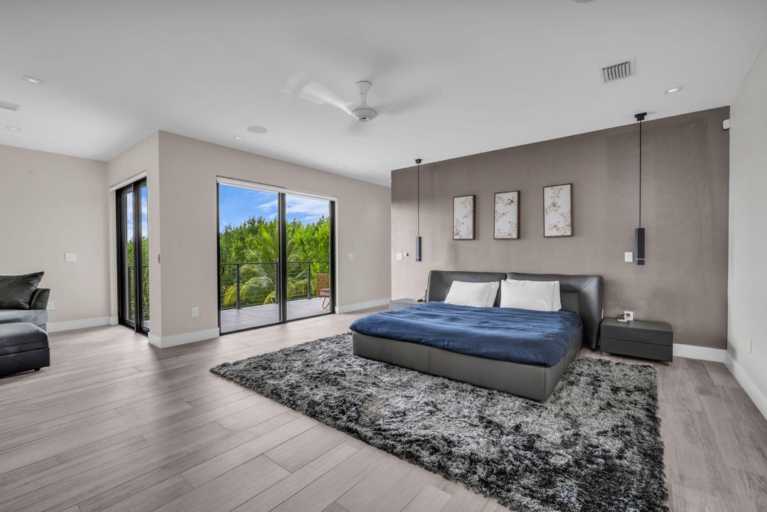 Activo con contrato: $3,250,000 (5 camas, 6 baños, 5293 Pies cuadrados)