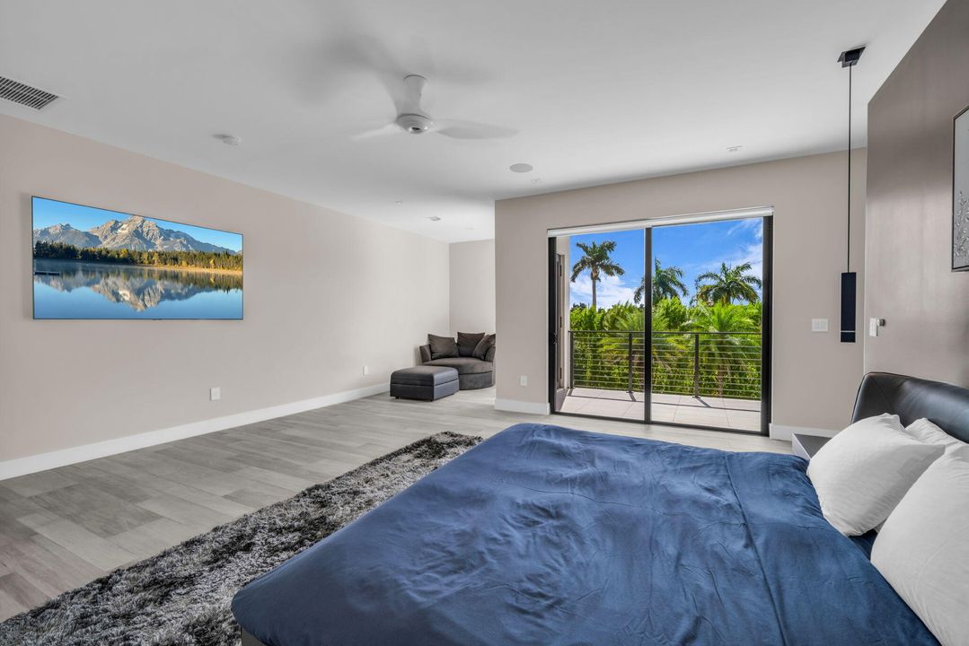 Activo con contrato: $3,250,000 (5 camas, 6 baños, 5293 Pies cuadrados)