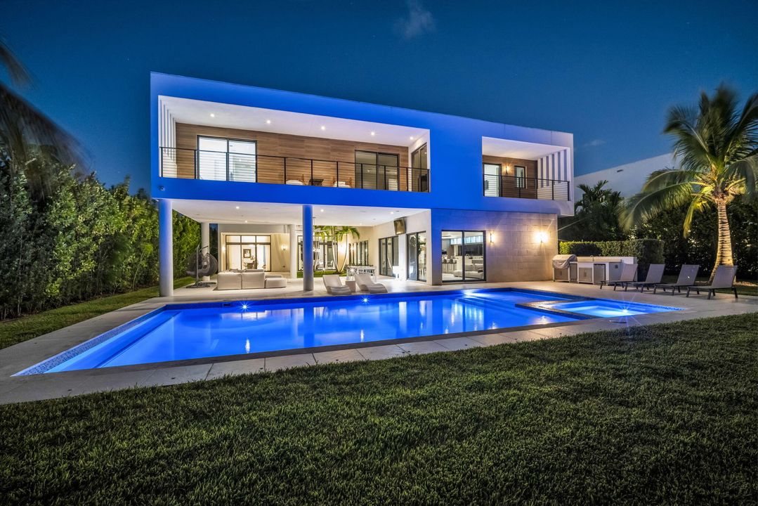 Activo con contrato: $3,250,000 (5 camas, 6 baños, 5293 Pies cuadrados)