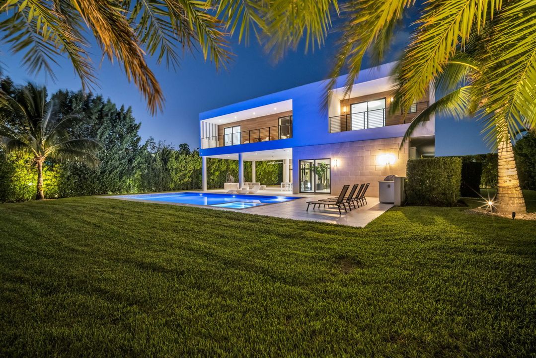 Activo con contrato: $3,250,000 (5 camas, 6 baños, 5293 Pies cuadrados)