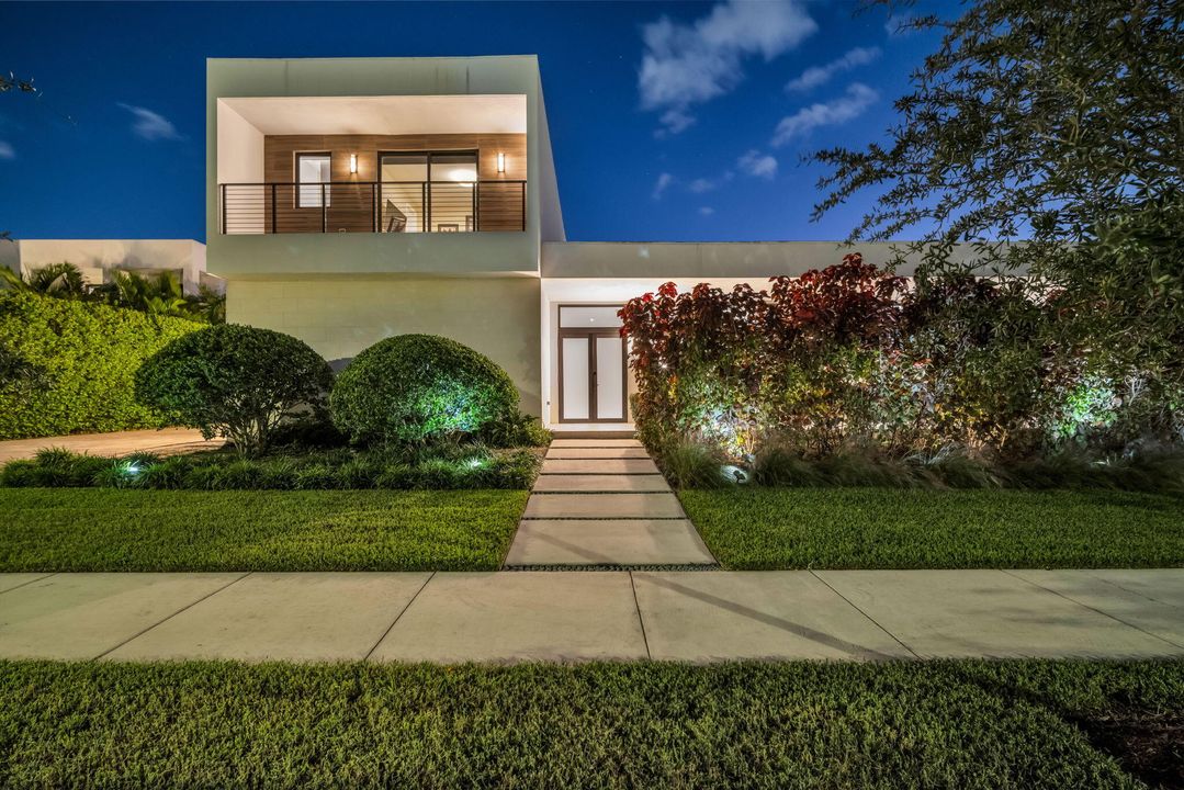 Activo con contrato: $3,250,000 (5 camas, 6 baños, 5293 Pies cuadrados)