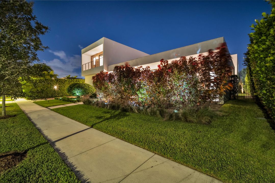 Activo con contrato: $3,250,000 (5 camas, 6 baños, 5293 Pies cuadrados)