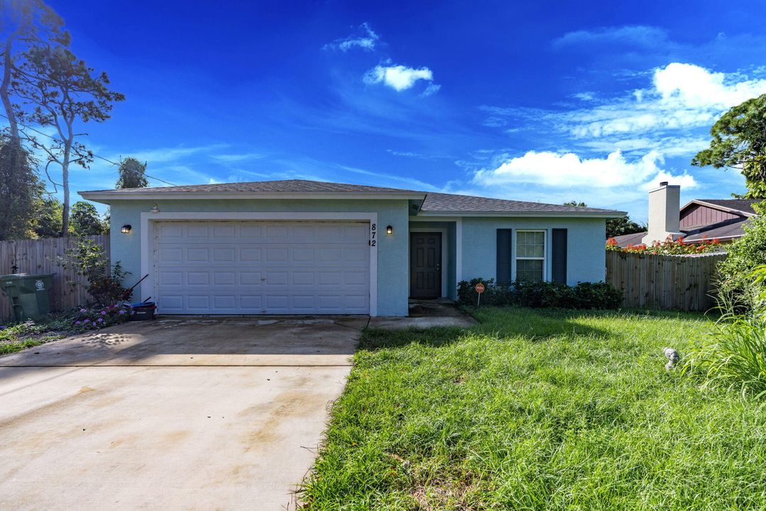 Под контрактом: $335,000 (4 спален, 2 ванн, 1821 Квадратных фут)