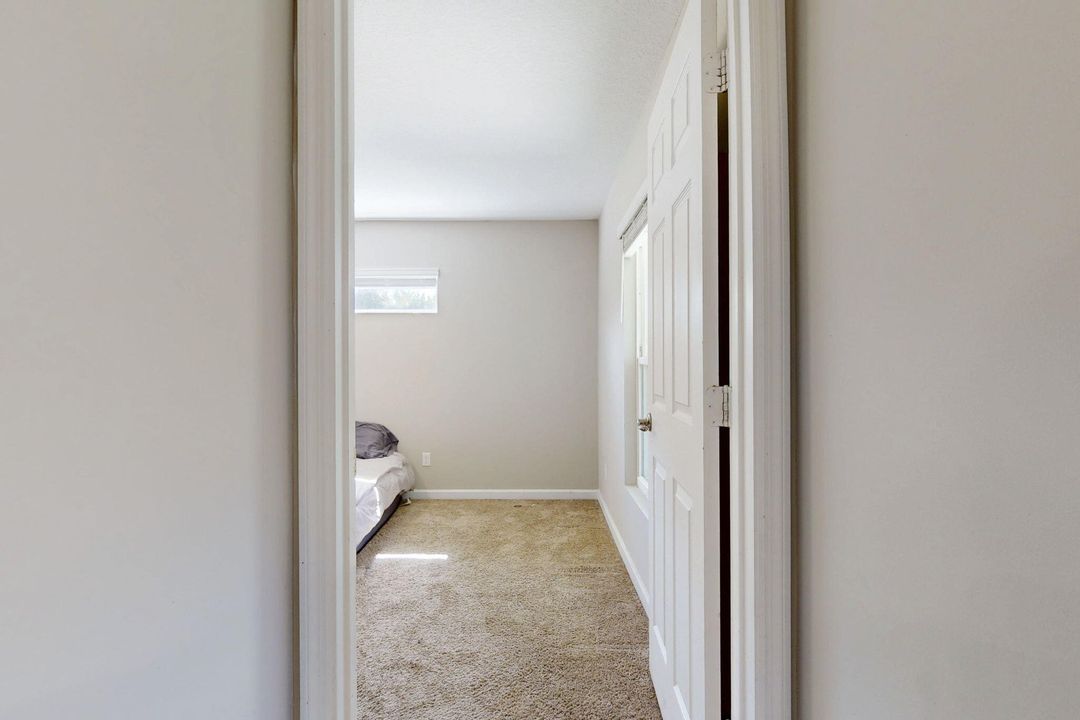 Под контрактом: $335,000 (4 спален, 2 ванн, 1821 Квадратных фут)