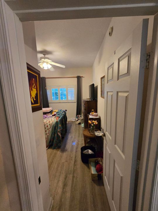 For Sale: $180,000 (2 beds, 2 baths, 1095 Square Feet)