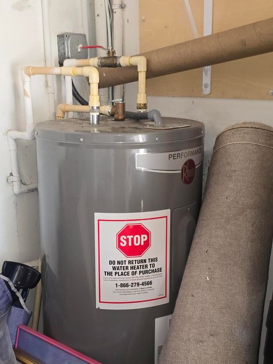 For Sale: $180,000 (2 beds, 2 baths, 1095 Square Feet)