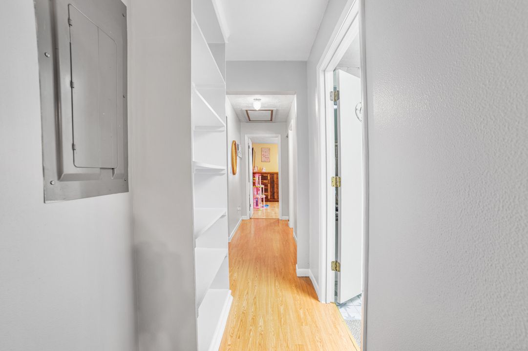 Active With Contract: $345,000 (3 beds, 2 baths, 1490 Square Feet)