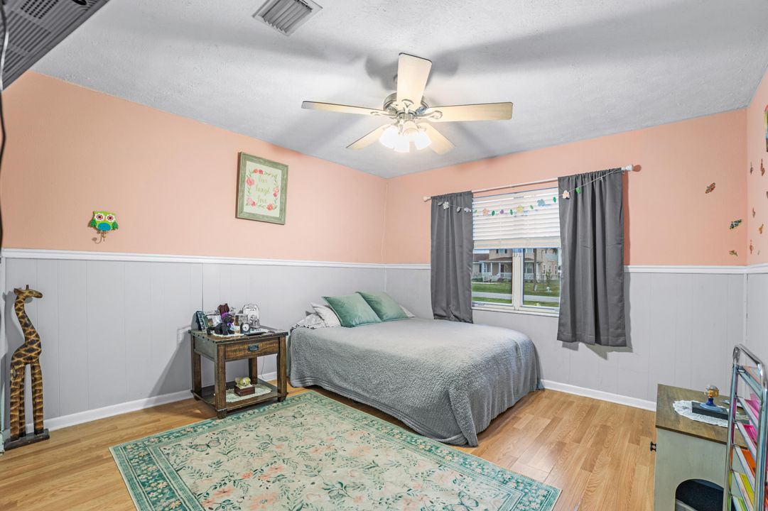 Active With Contract: $345,000 (3 beds, 2 baths, 1490 Square Feet)