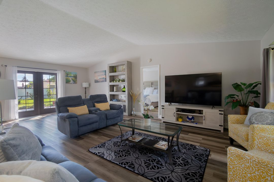 For Sale: $399,900 (3 beds, 2 baths, 1650 Square Feet)