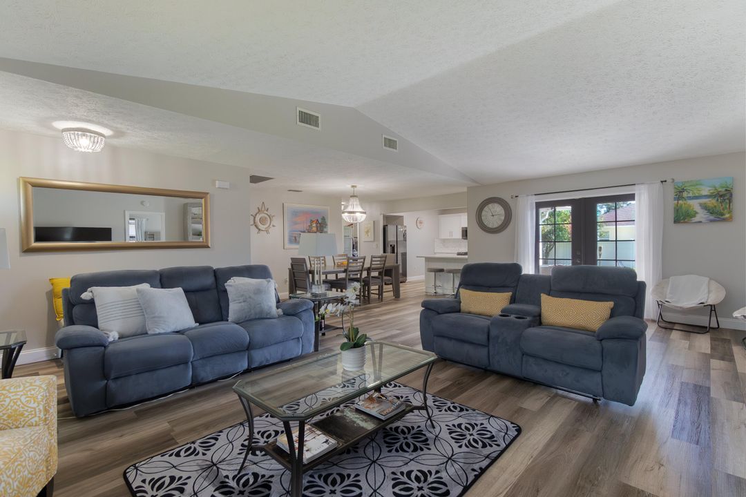 For Sale: $399,900 (3 beds, 2 baths, 1650 Square Feet)