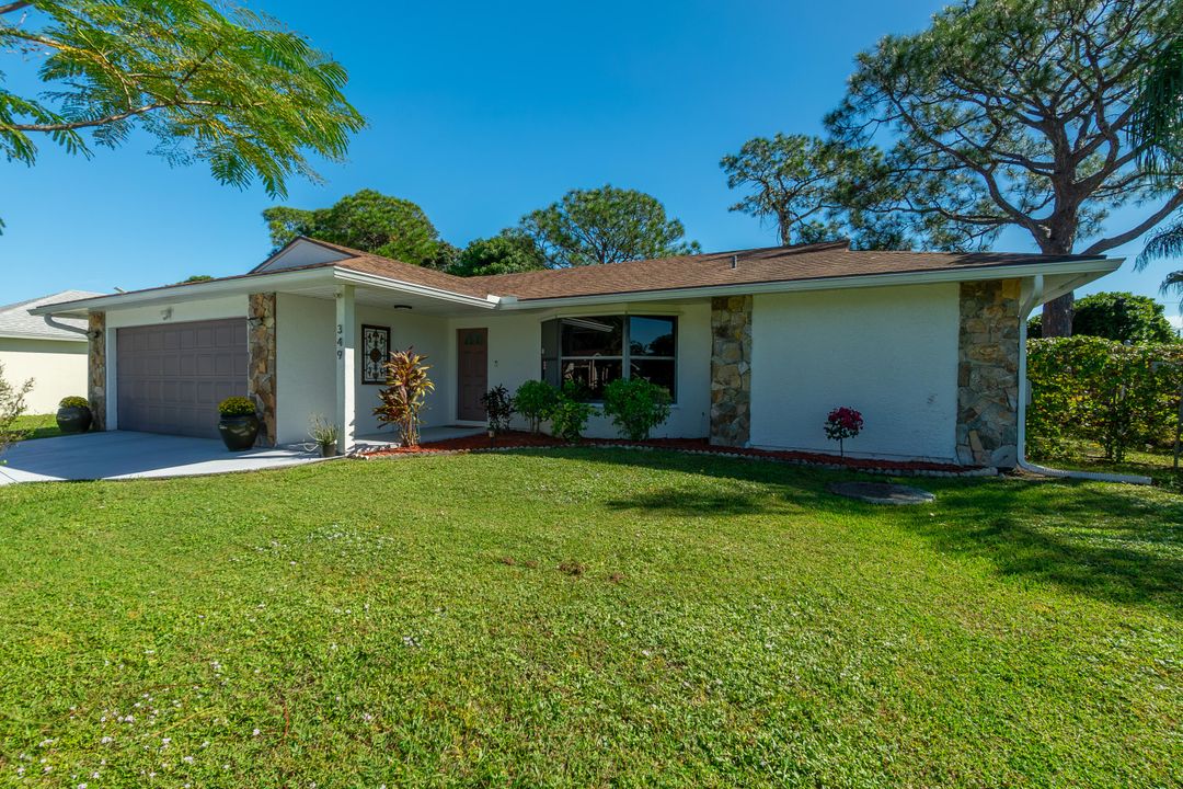 For Sale: $399,900 (3 beds, 2 baths, 1650 Square Feet)