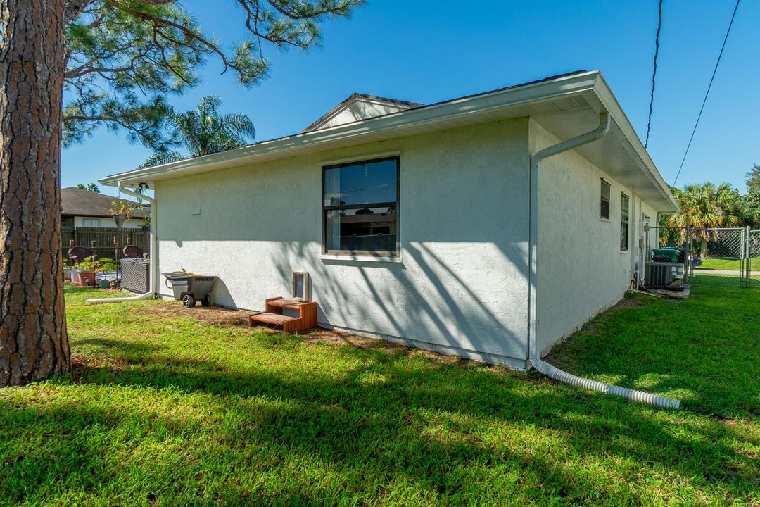 For Sale: $399,900 (3 beds, 2 baths, 1650 Square Feet)