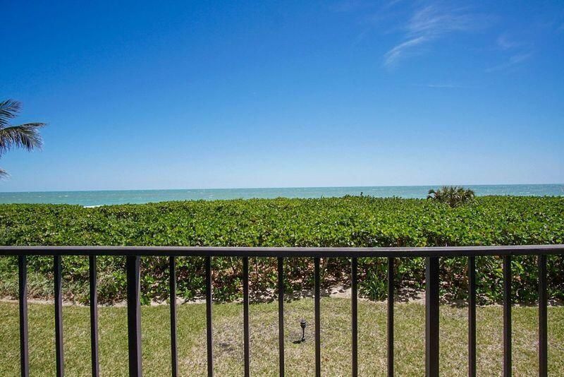 For Sale: $365,000 (2 beds, 2 baths, 1053 Square Feet)