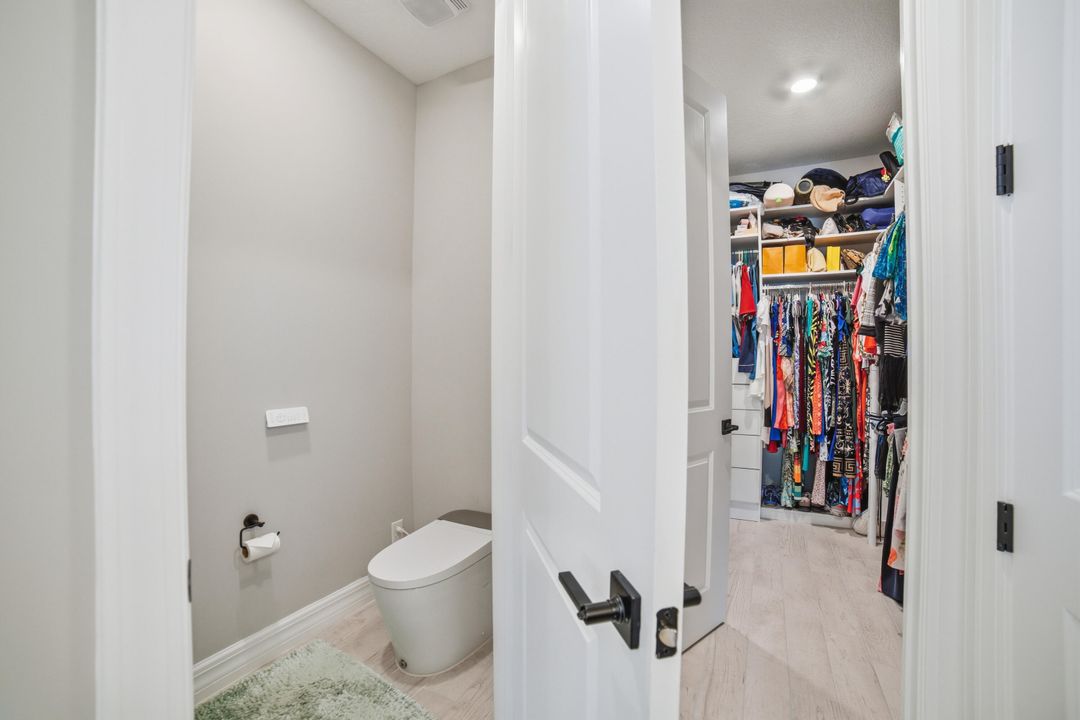 For Sale: $975,000 (3 beds, 2 baths, 1950 Square Feet)