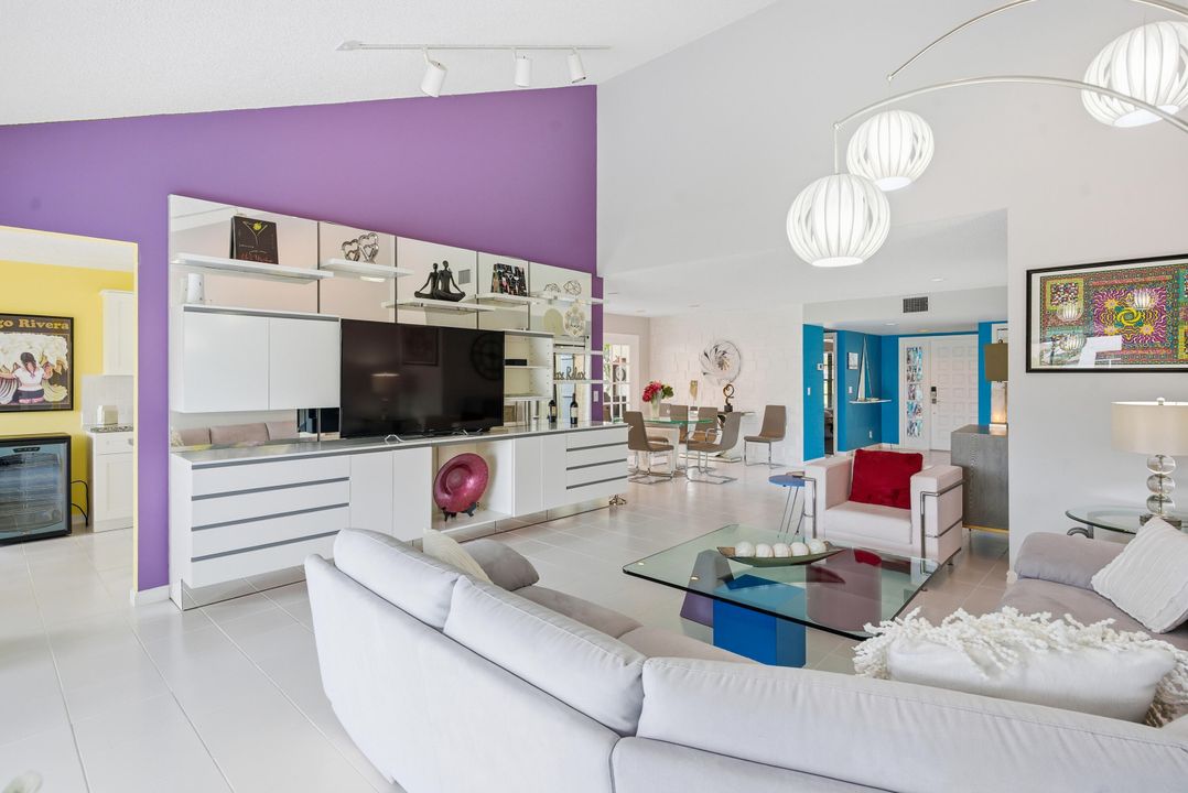 For Sale: $475,000 (3 beds, 2 baths, 1894 Square Feet)