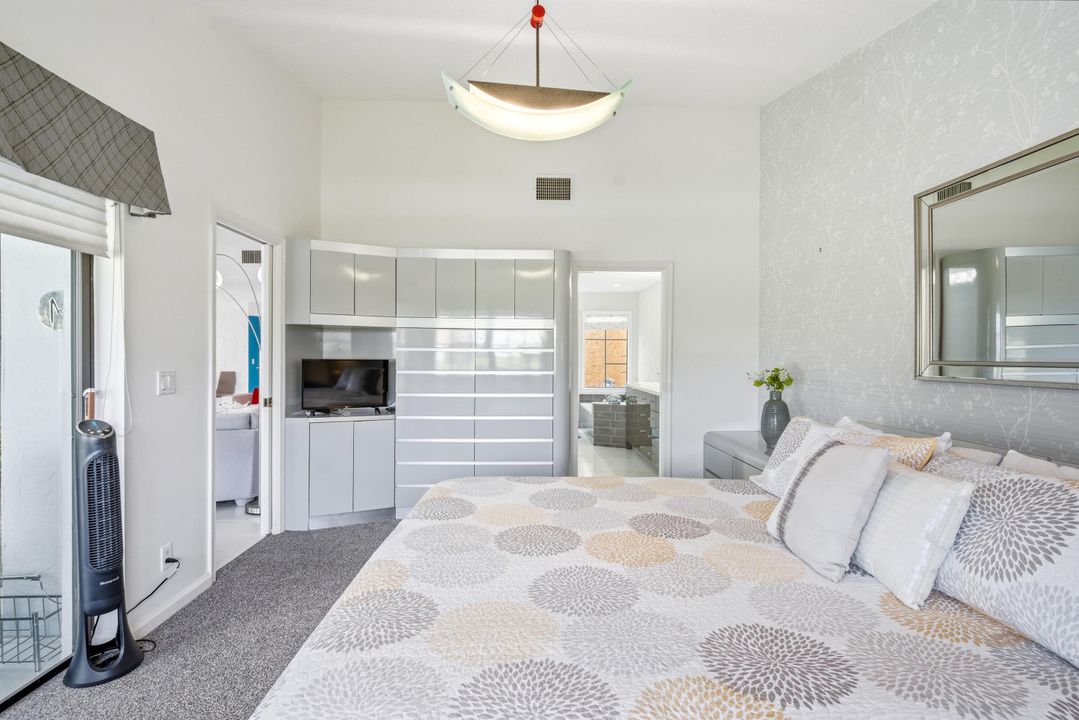 For Sale: $475,000 (3 beds, 2 baths, 1894 Square Feet)