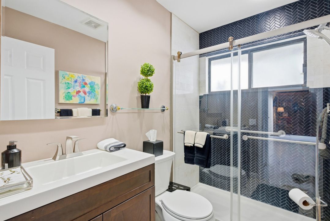 For Sale: $475,000 (3 beds, 2 baths, 1894 Square Feet)