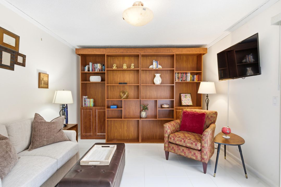 For Sale: $475,000 (3 beds, 2 baths, 1894 Square Feet)