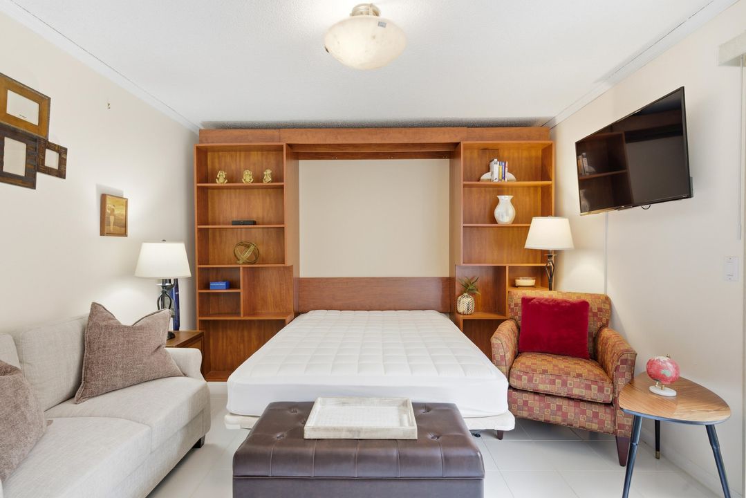 For Sale: $475,000 (3 beds, 2 baths, 1894 Square Feet)