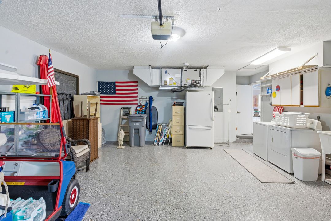 For Sale: $475,000 (3 beds, 2 baths, 1894 Square Feet)