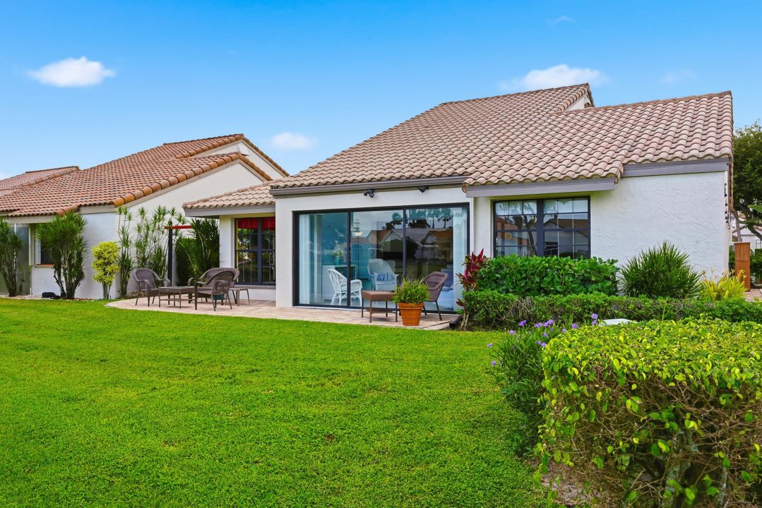 For Sale: $475,000 (3 beds, 2 baths, 1894 Square Feet)