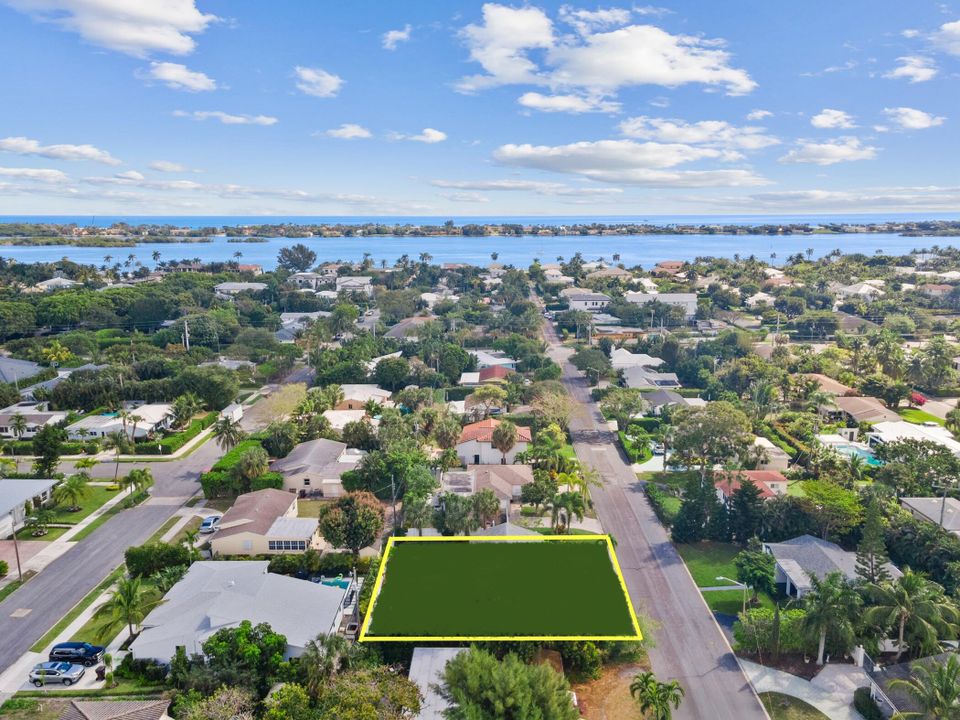 For Sale: $3,600,000 (4 beds, 4 baths, 4072 Square Feet)