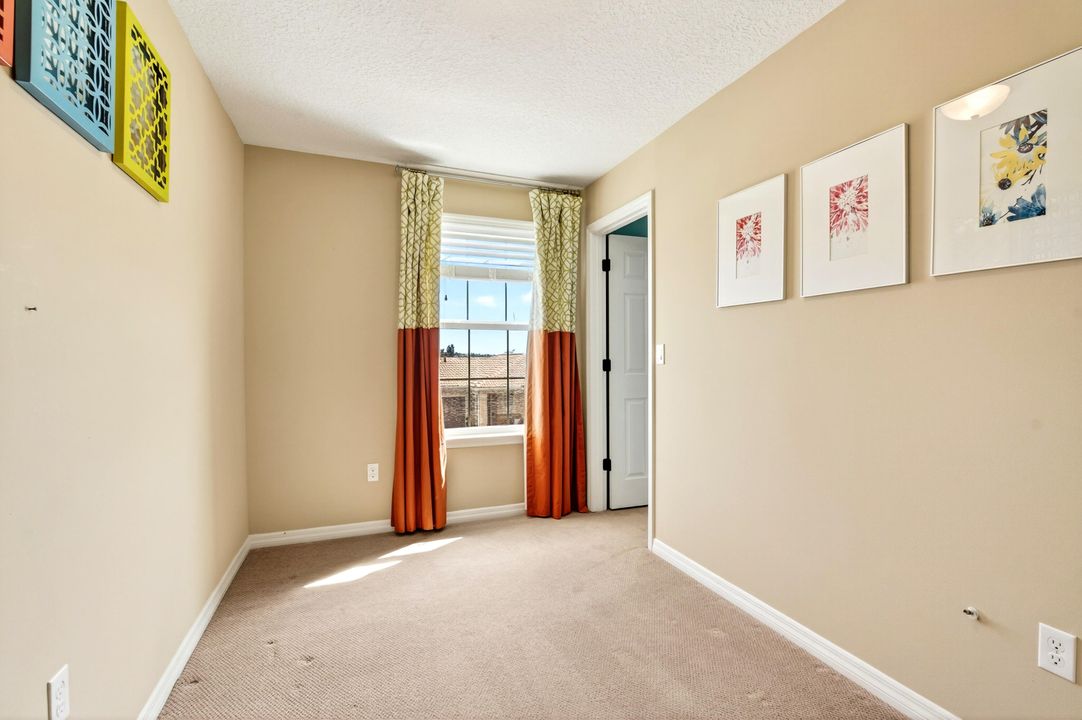 For Sale: $349,960 (2 beds, 2 baths, 1890 Square Feet)