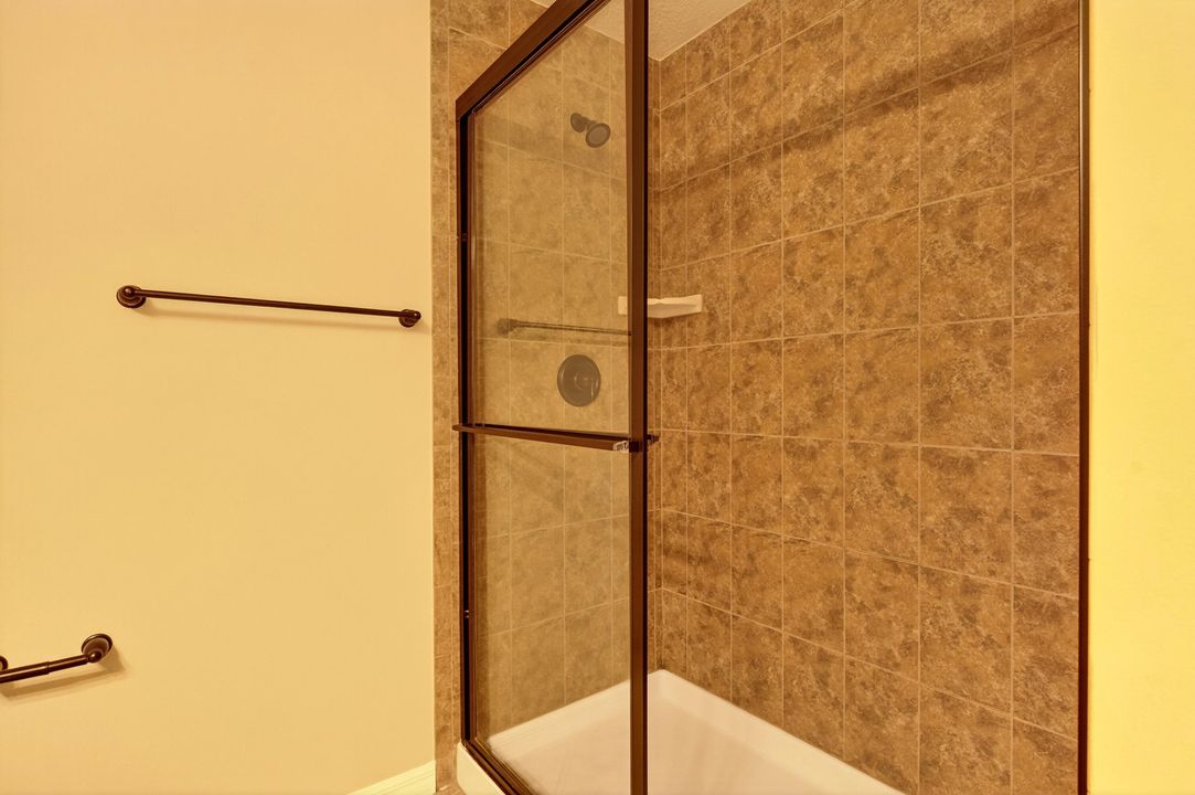 For Sale: $349,960 (2 beds, 2 baths, 1890 Square Feet)