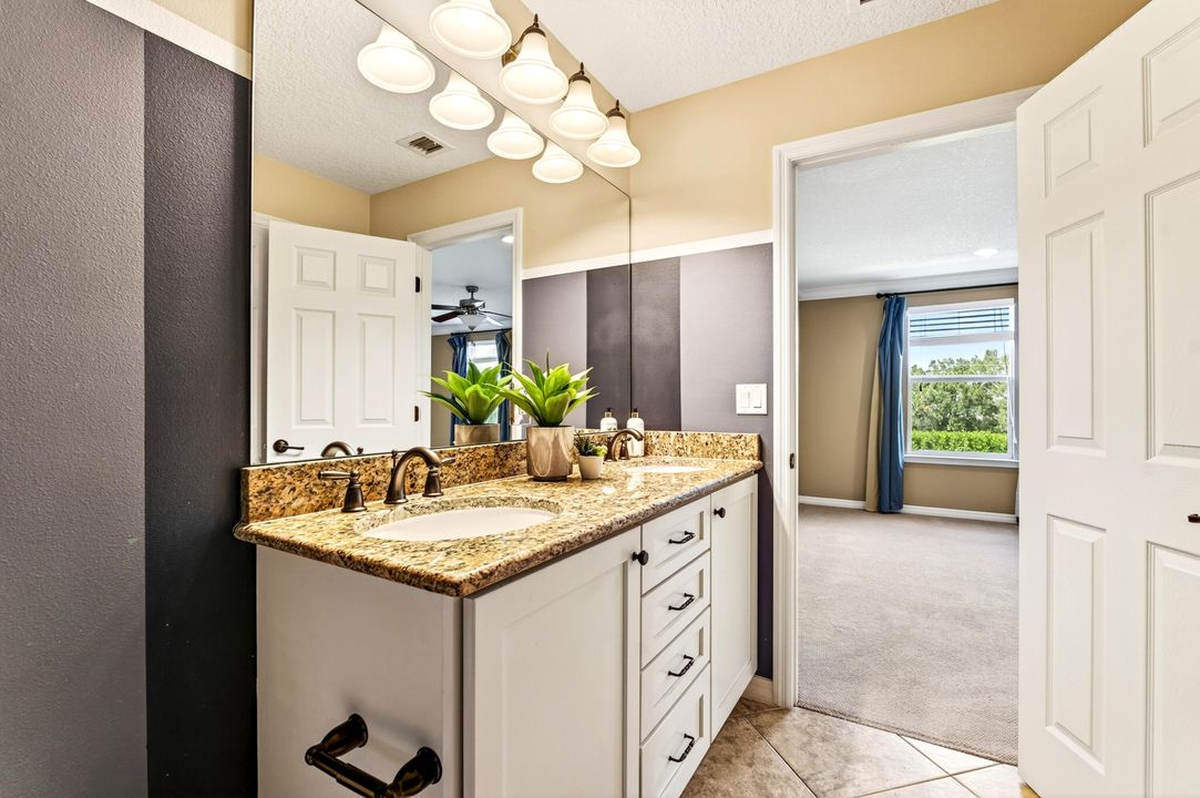 For Sale: $349,960 (2 beds, 2 baths, 1890 Square Feet)