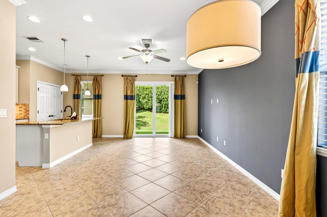 For Sale: $349,960 (2 beds, 2 baths, 1890 Square Feet)