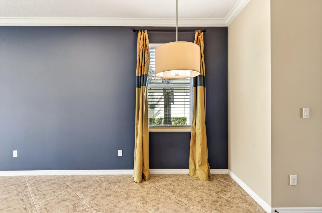 For Sale: $349,960 (2 beds, 2 baths, 1890 Square Feet)