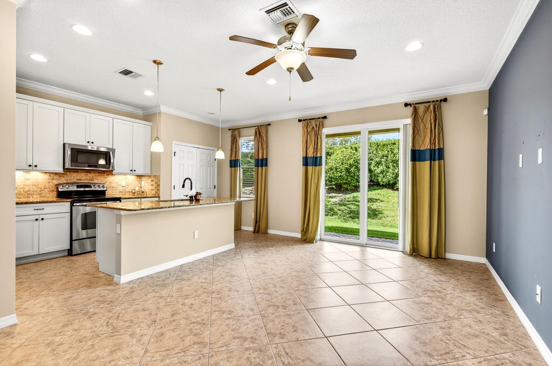 For Sale: $349,960 (2 beds, 2 baths, 1890 Square Feet)