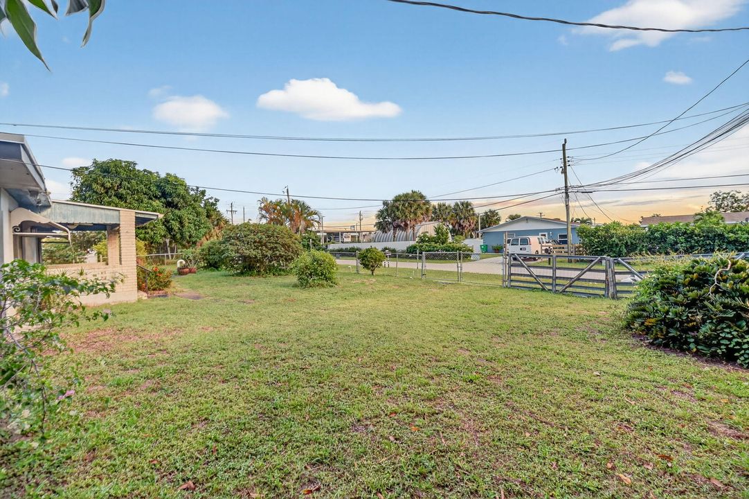 Active With Contract: $450,000 (0 beds, 0 baths, 1500 Square Feet)