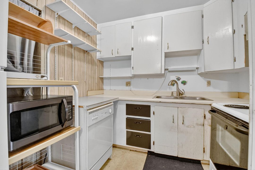 Active With Contract: $450,000 (0 beds, 0 baths, 1500 Square Feet)