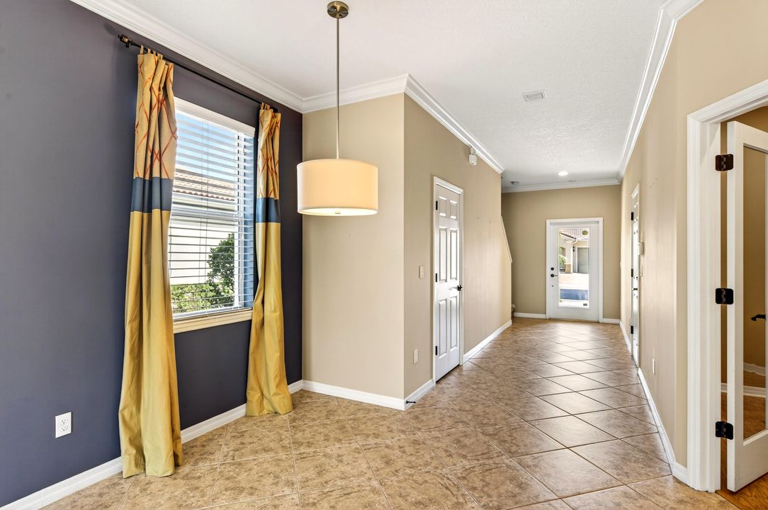 For Sale: $349,960 (2 beds, 2 baths, 1890 Square Feet)