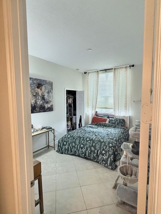 For Rent: $2,100 (2 beds, 2 baths, 1209 Square Feet)