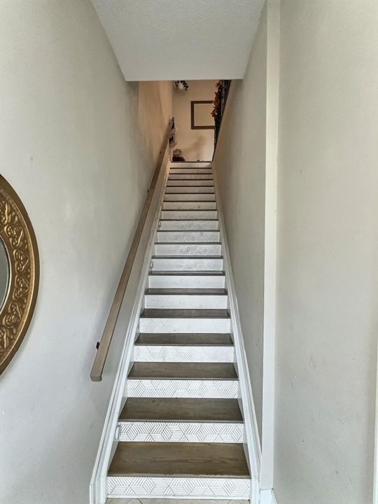 For Rent: $2,100 (2 beds, 2 baths, 1209 Square Feet)