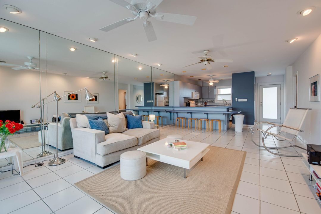 For Sale: $645,000 (1 beds, 1 baths, 754 Square Feet)