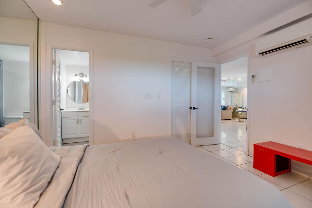 For Sale: $645,000 (1 beds, 1 baths, 754 Square Feet)